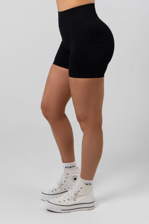 Core Scrunch Shorts